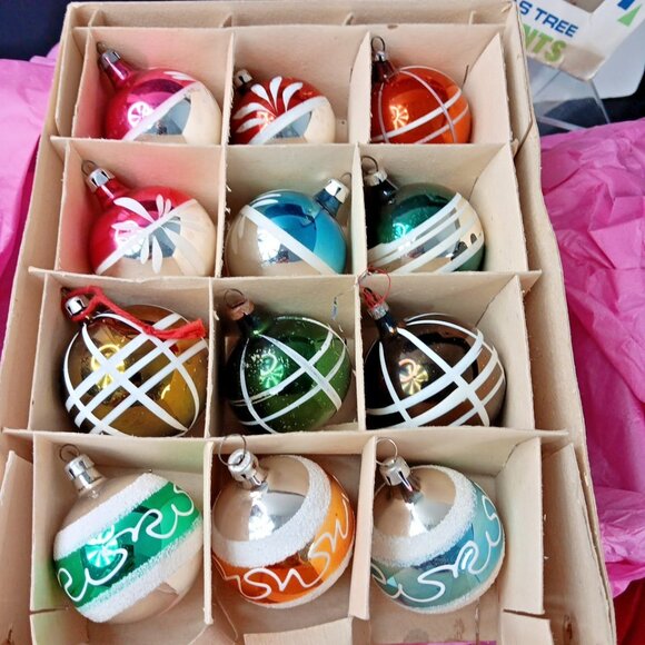 Vintage Poland Christmas Baubles 12pcs Set With Box Nice Set! - Picture 12 of 16